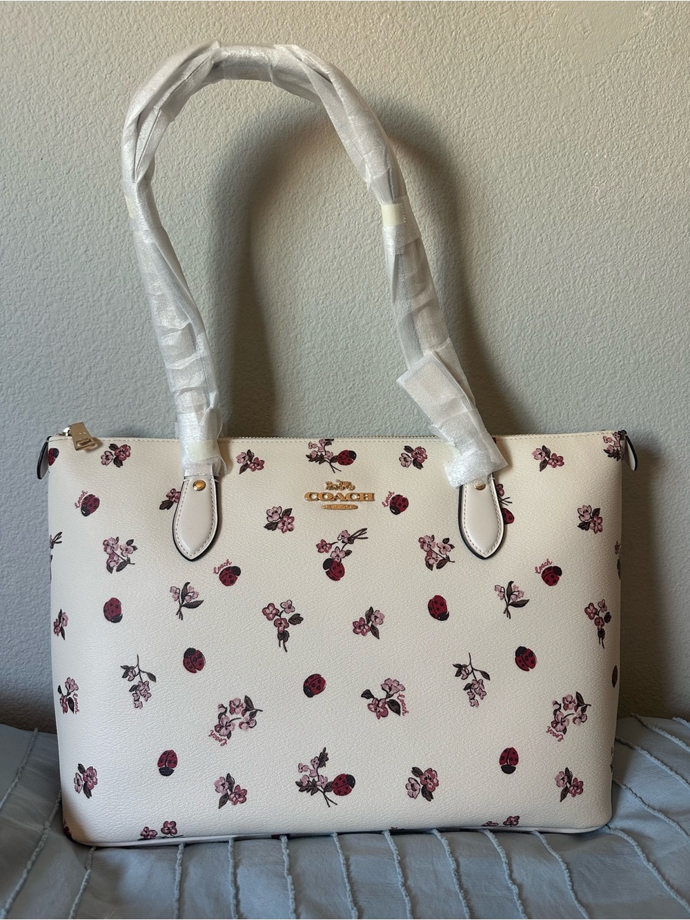 Coach Gallery Tote With Ladybug+Floral Pattern